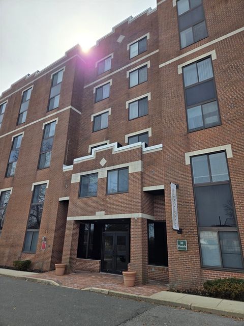Photo of 20-30 Daniels St #607, Malden, MA 02148 (MLS # 73494269)