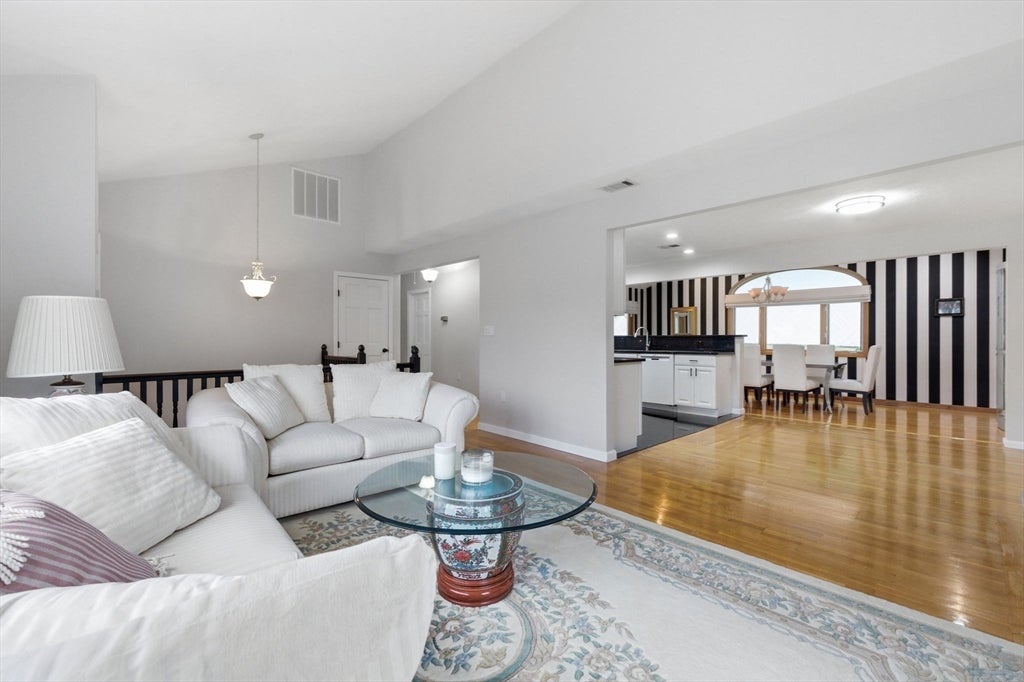 30 Mammola Way, Medford, MA, 30 Mammola Way, Medford, MA Photo #20