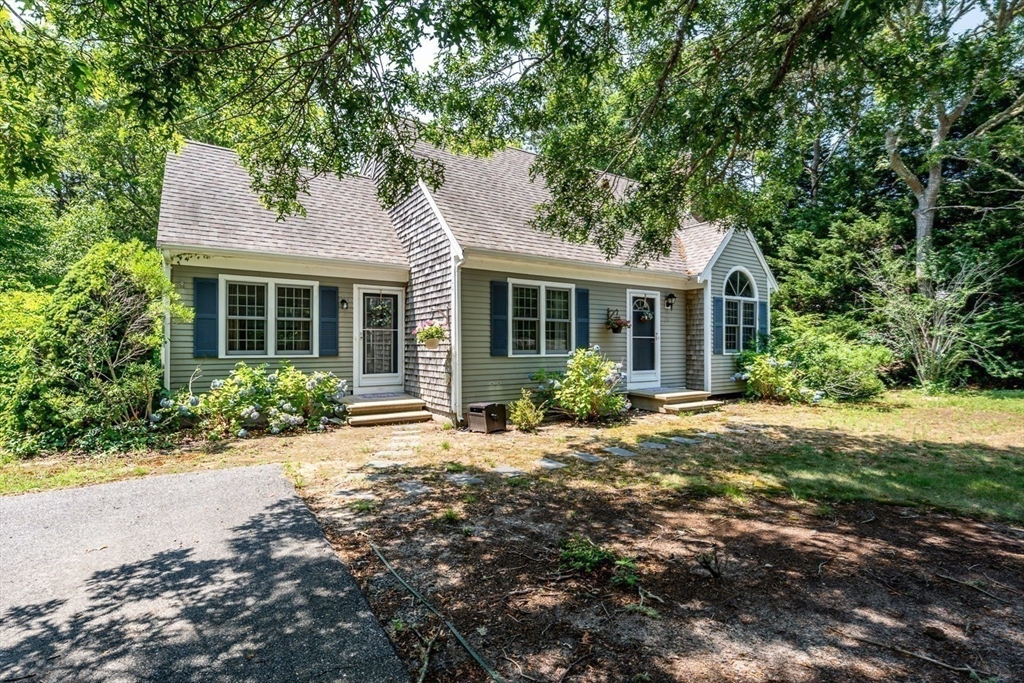 25 Waltham Circle