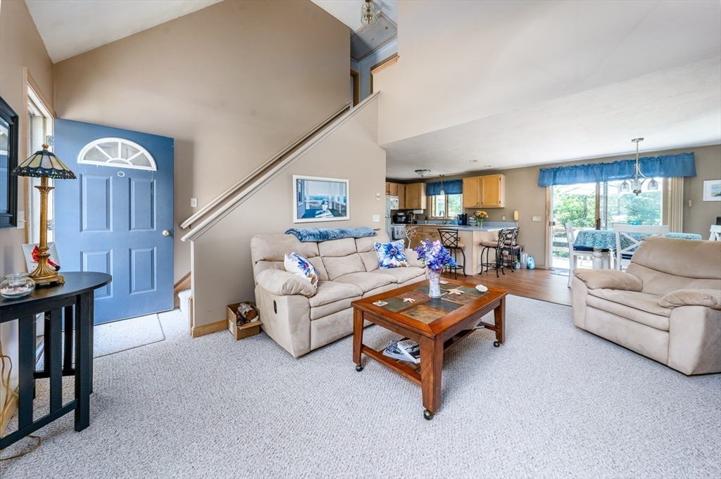 25 Waltham Circle