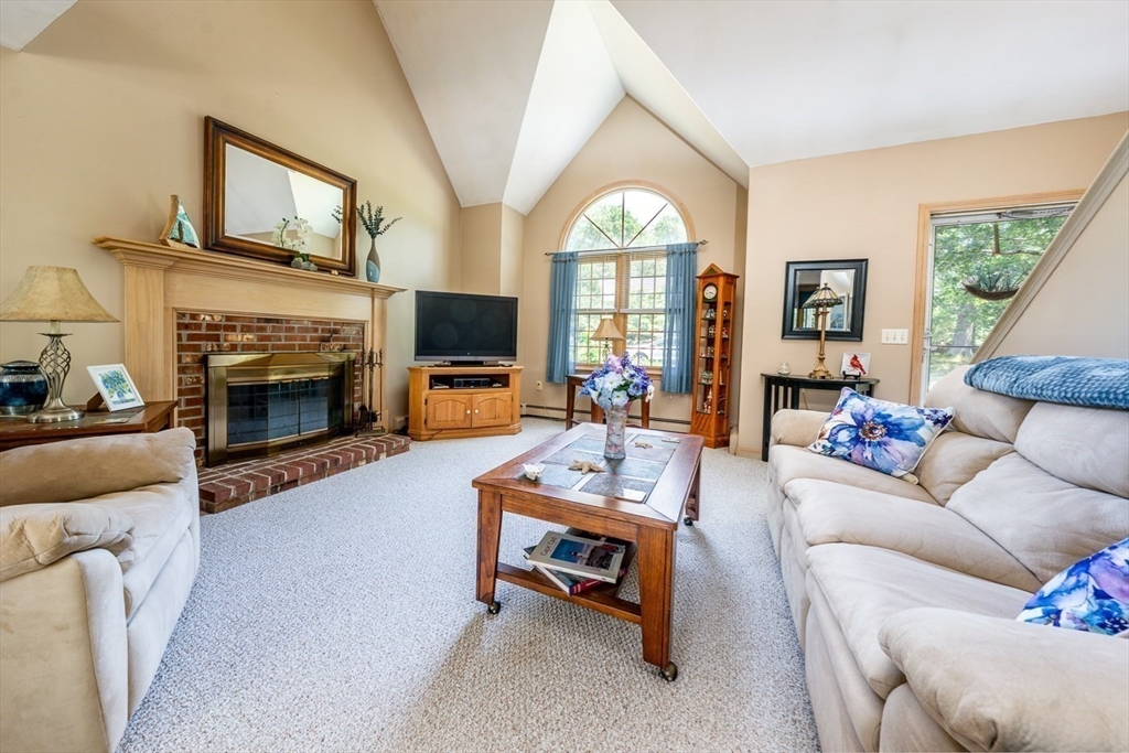25 Waltham Circle