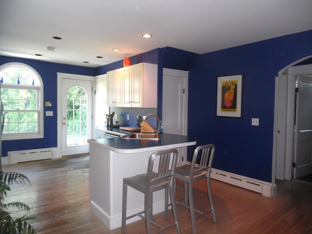 18 Mohill Ave
