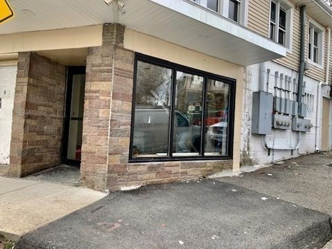 8 Boylston St 1R CONNER Worcester MA 01605