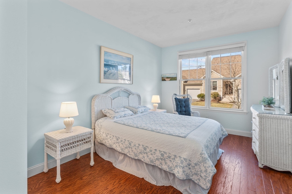 22 Grey Hawk Dr 22