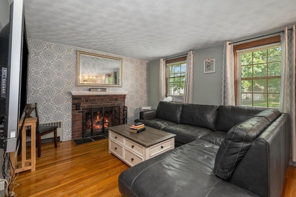 214 Mechanic St, Foxboro, MA, 214 Mechanic St, Foxboro, MA Photo #13