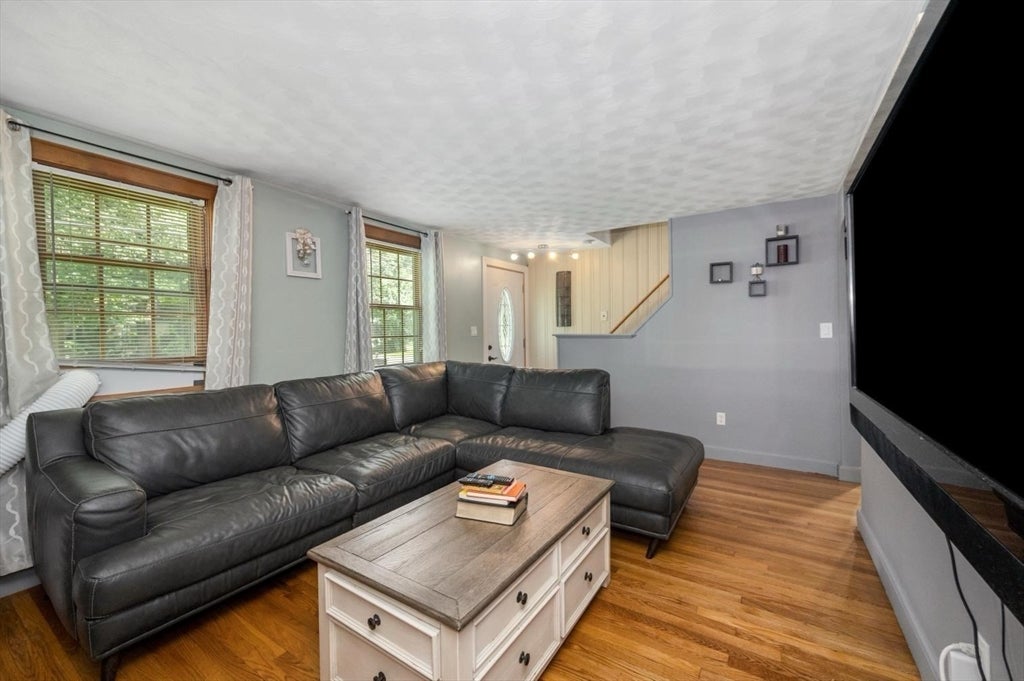 214 Mechanic St, Foxboro, MA, 214 Mechanic St, Foxboro, MA Photo #3
