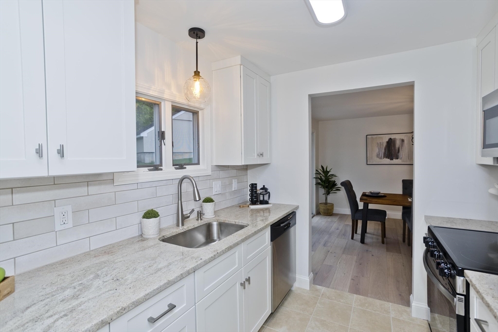 2205 Boston Rd C20