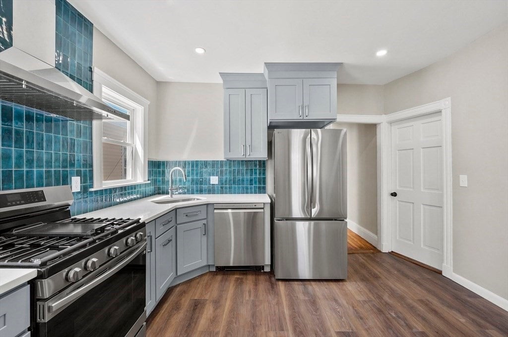 18 Lyon St #3, Boston, MA, 18 Lyon St #3, Boston, MA Photo #3