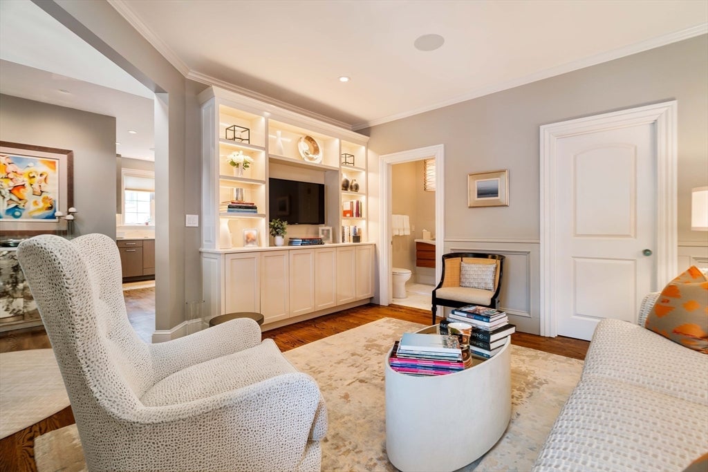 287 Langley Rd 6