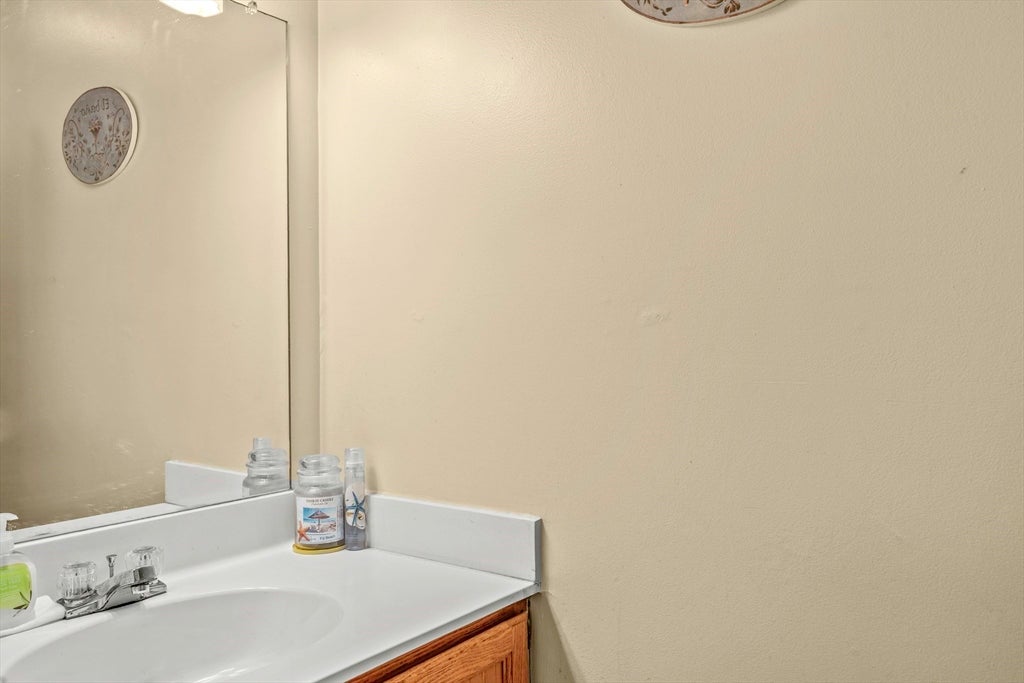 61 Abbey Memorial Dr #108, Chicopee, MA Photo #19