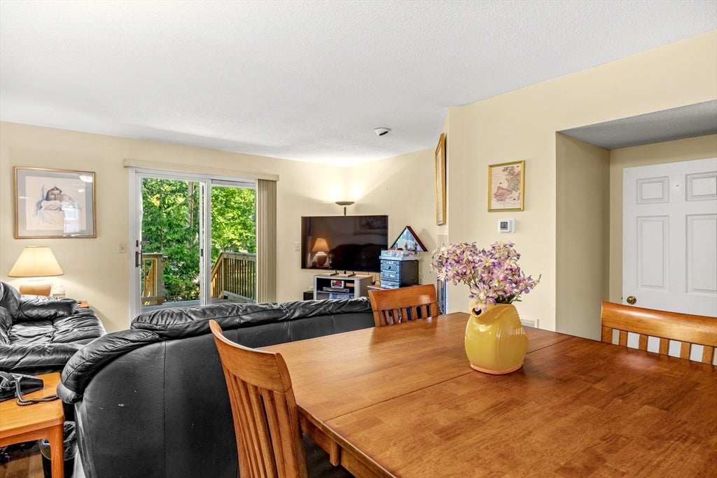 61 Abbey Memorial Dr #108, Chicopee, MA Photo #9