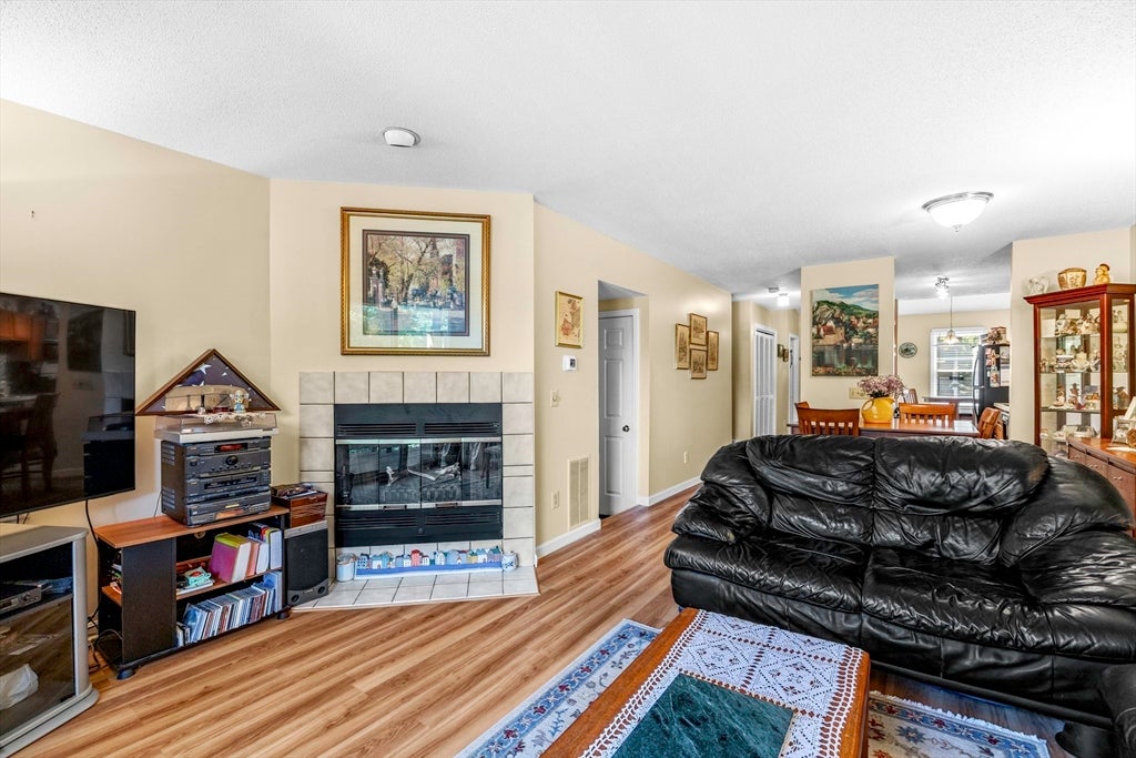 61 Abbey Memorial Dr #108, Chicopee, MA Photo #7