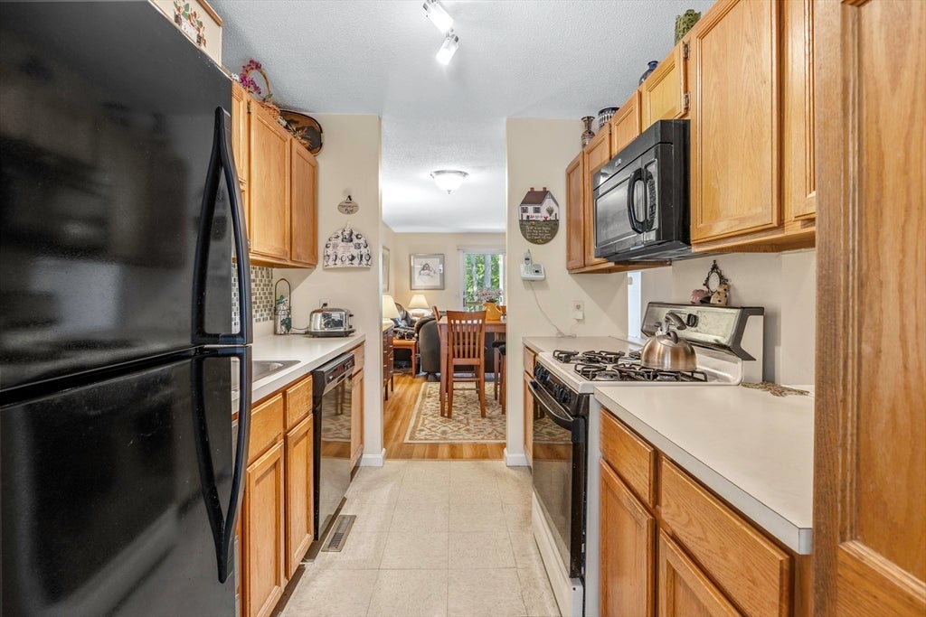 61 Abbey Memorial Dr #108, Chicopee, MA Photo #12