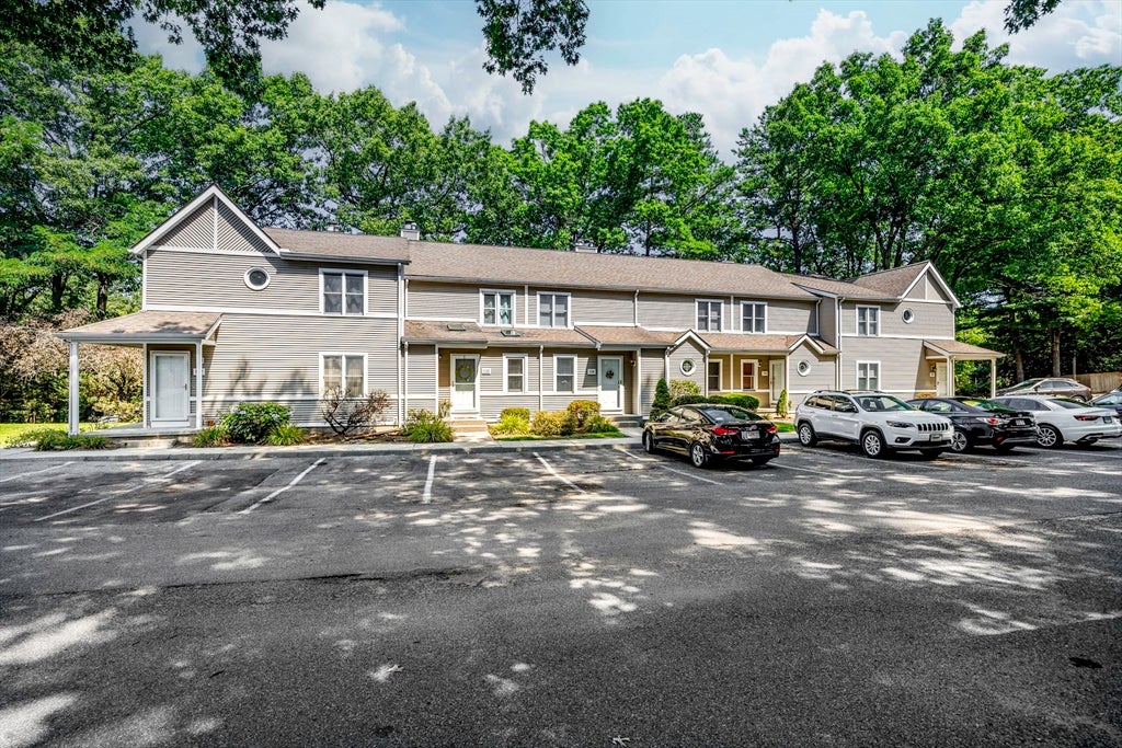 61 Abbey Memorial Dr 108