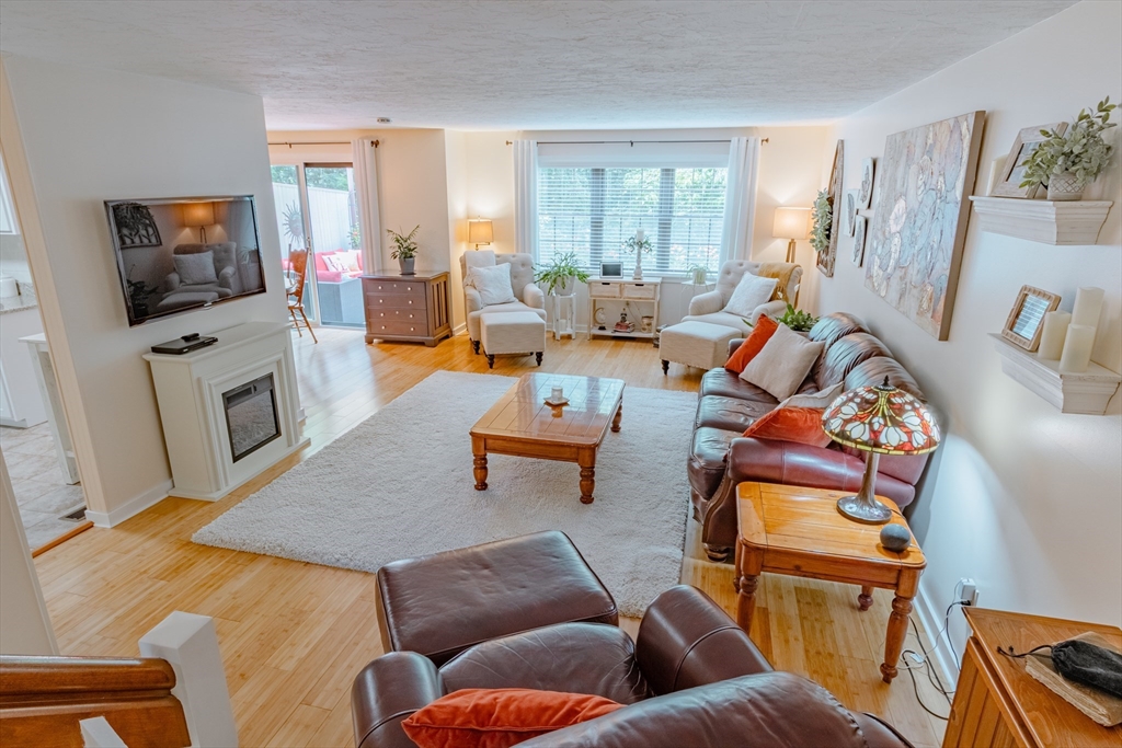 6 Victoria Dr 2