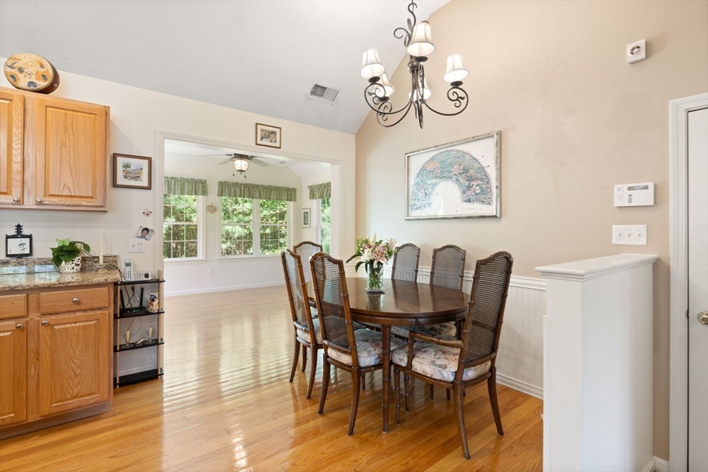 60 Brewster Rd 60