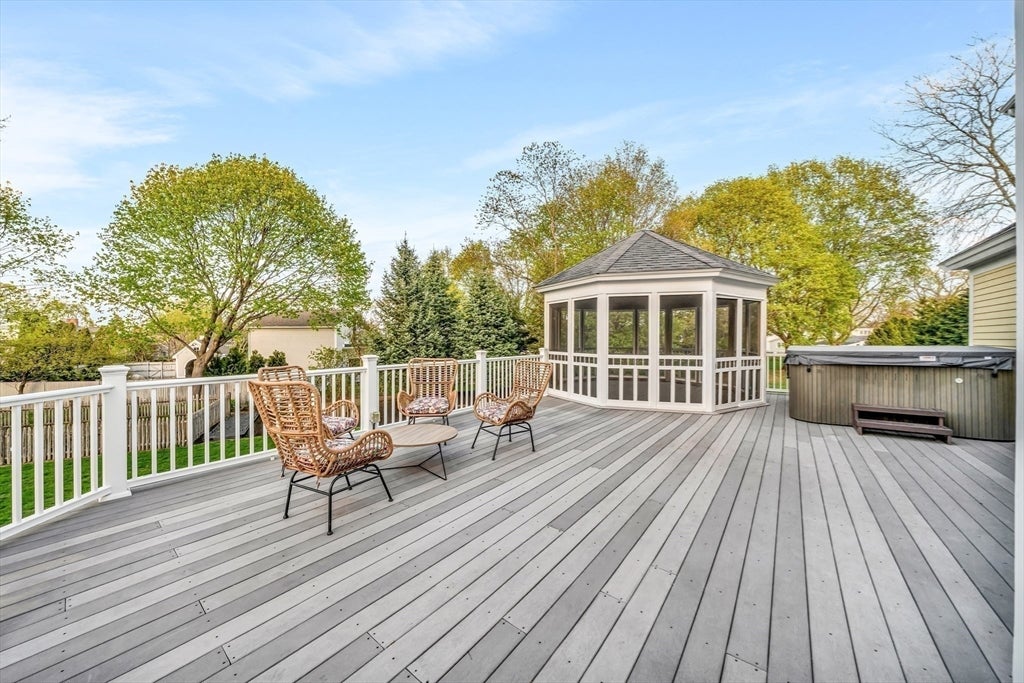 18 Ocean Ave, Newburyport, MA Photo #34