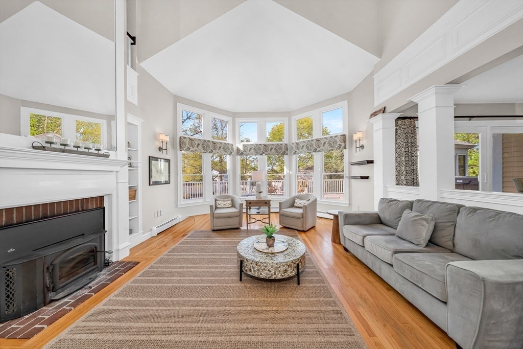 18 Ocean Ave, Newburyport, MA Photo #8