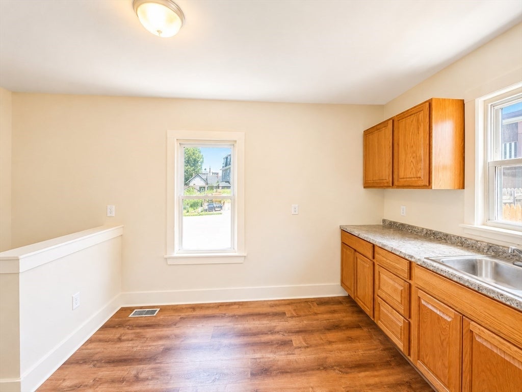 10 Valley Ave, Lynn, MA Photo #6