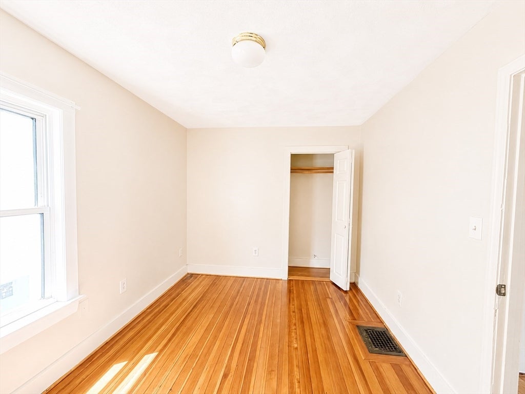 10 Valley Ave, Lynn, MA Photo #27