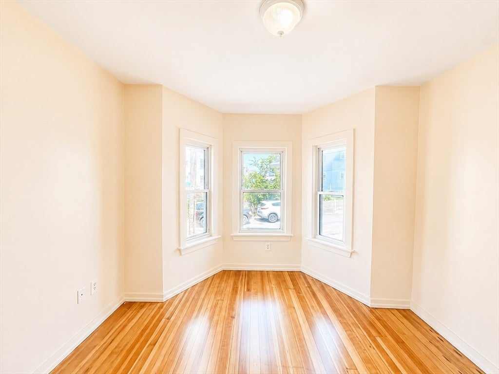 10 Valley Ave, Lynn, MA Photo #14