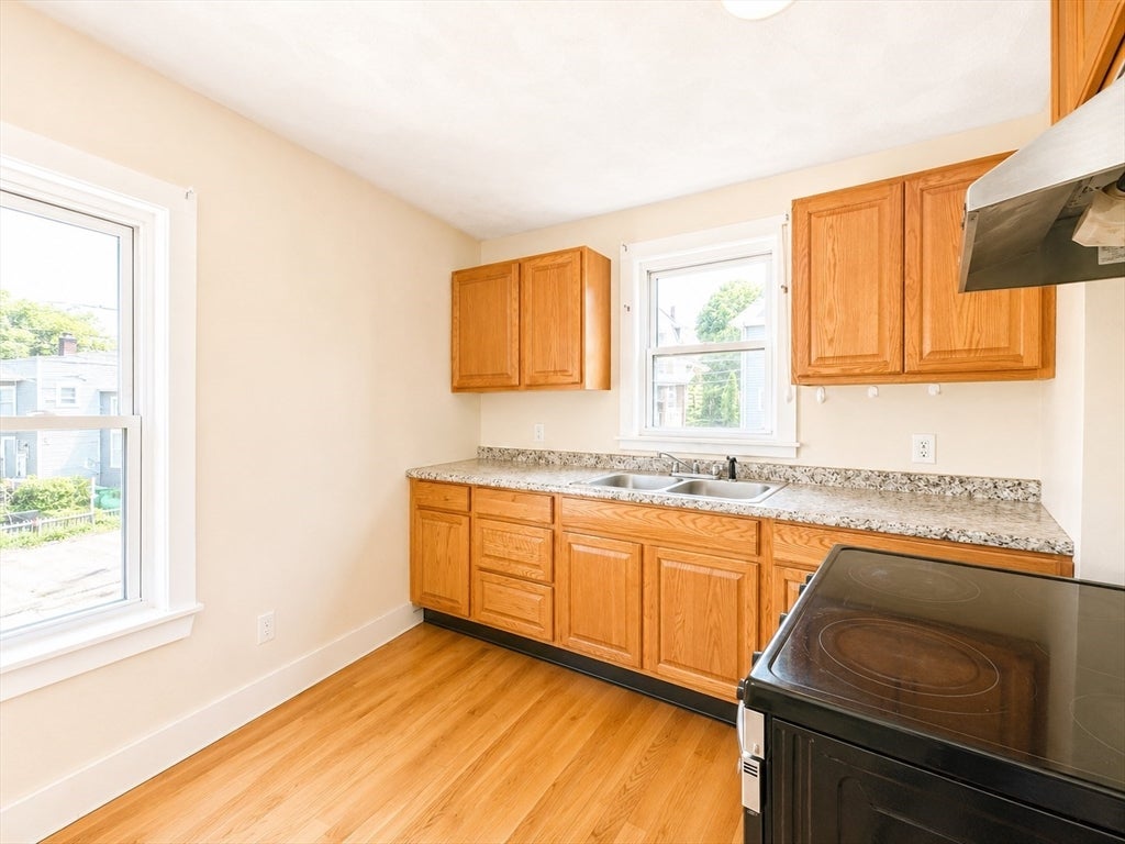10 Valley Ave, Lynn, MA Photo #19