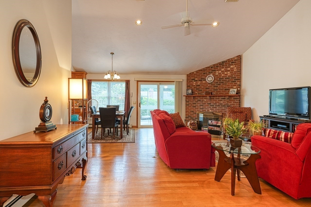 7 Chandler Way 18