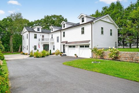 738 Smith Neck Rd Dartmouth MA 02748