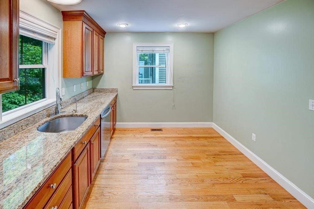 8 High St #F2, Acton, MA, 8 High St #F2, Acton, MA Photo #7