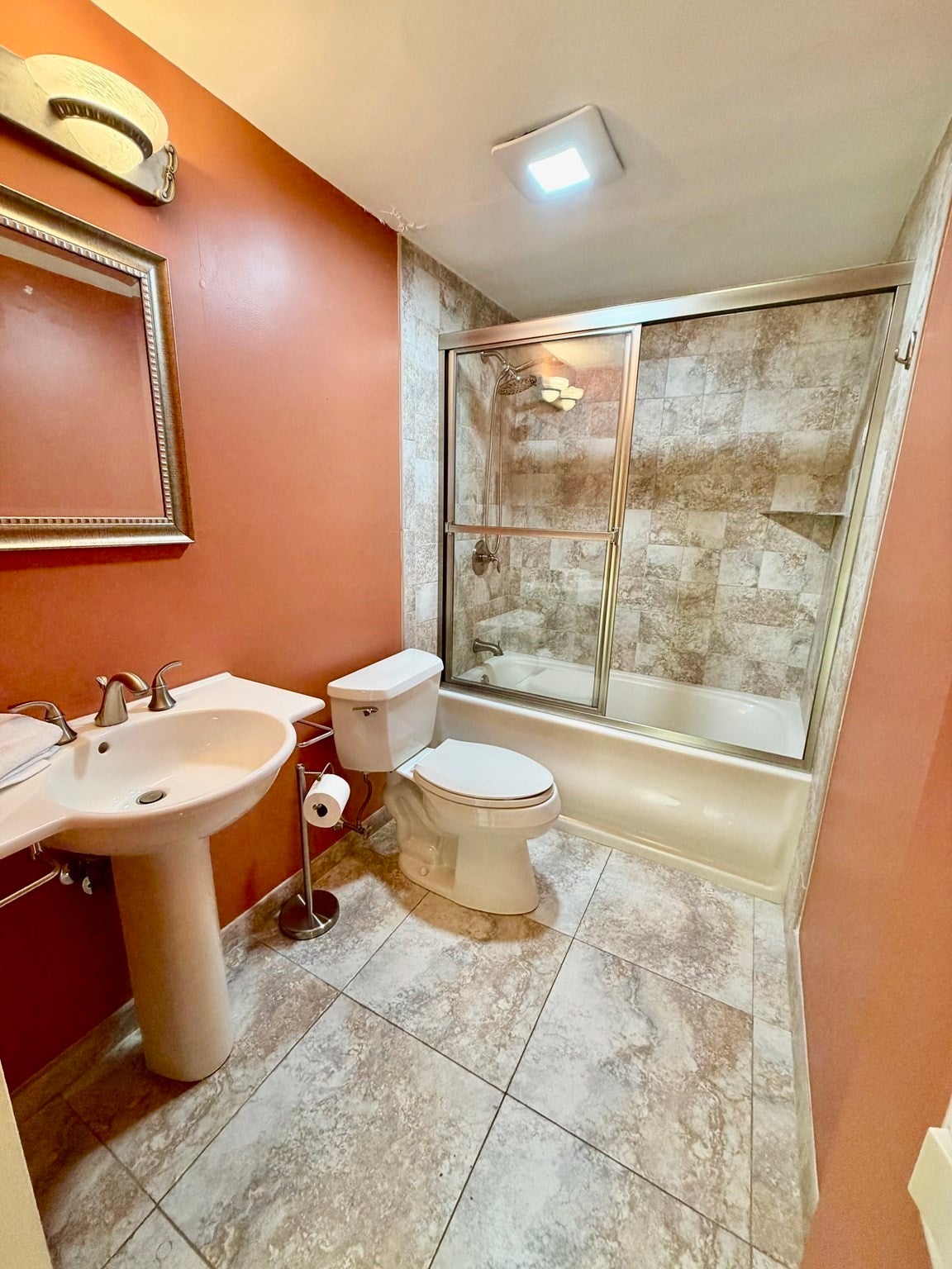 30 Revere Beach Pkwy #711, Medford, MA, 30 Revere Beach Pkwy #711, Medford, MA Photo #18