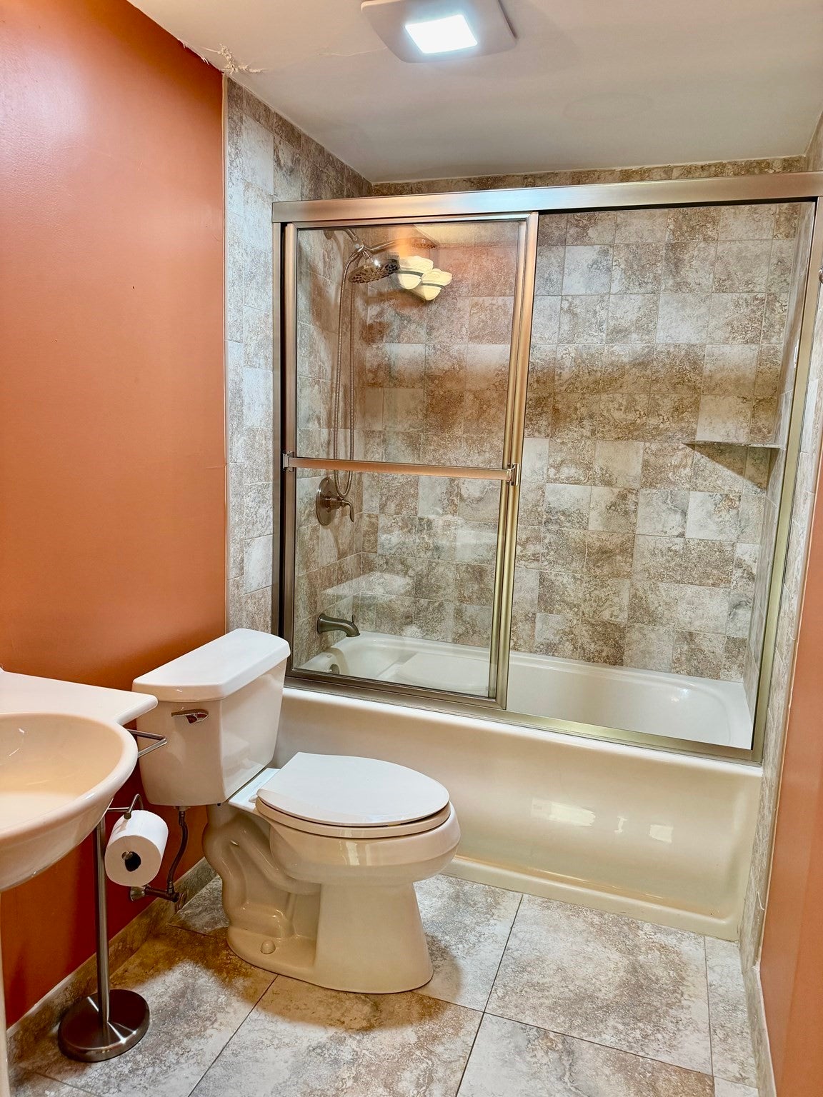 30 Revere Beach Pkwy #711, Medford, MA, 30 Revere Beach Pkwy #711, Medford, MA Photo #17