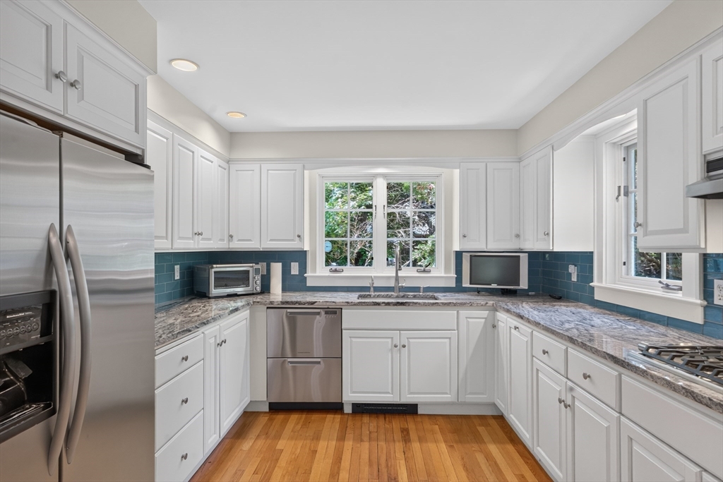 205 Meetinghouse Way