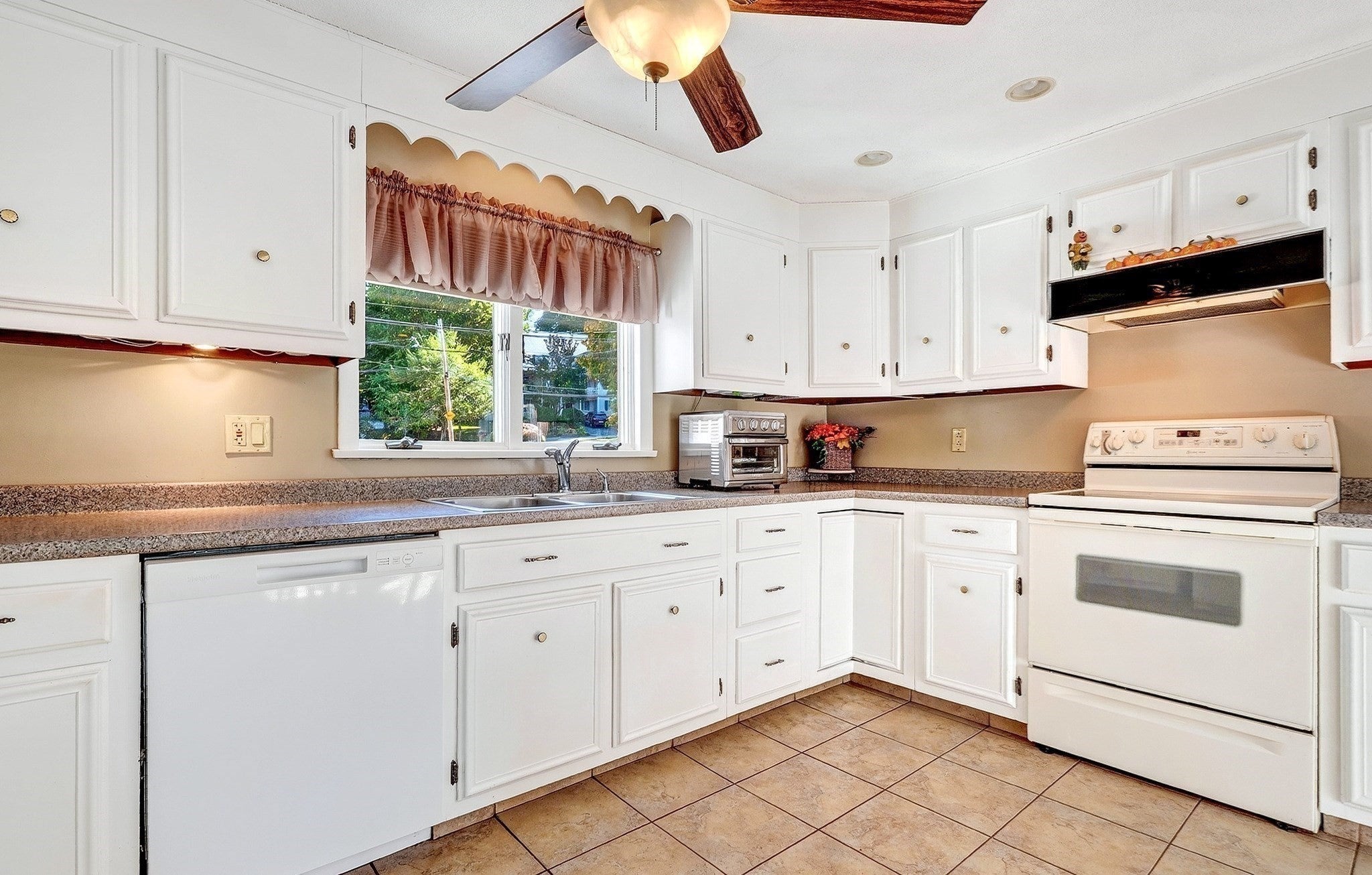 39 Buckman St, Woburn, MA Photo #9