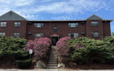Photo of 50 Spencer Rd #14L, Boxborough, MA 01719 (MLS # 73505861)
