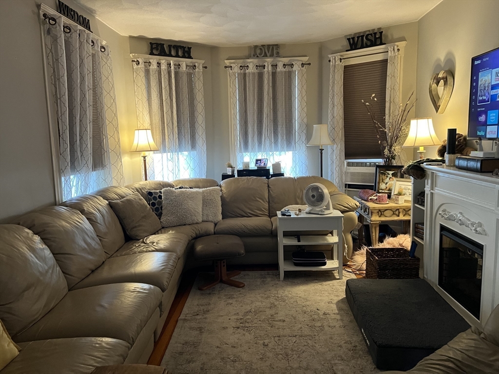 533-535 Main St 533