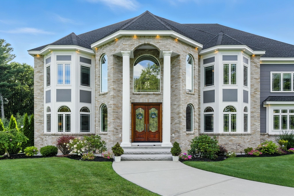 11 Sophia Dr