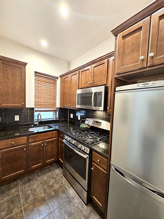 1564 Commonwealth Ave 5