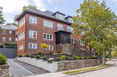 84 Winthrop 1 Brookline MA 02445
