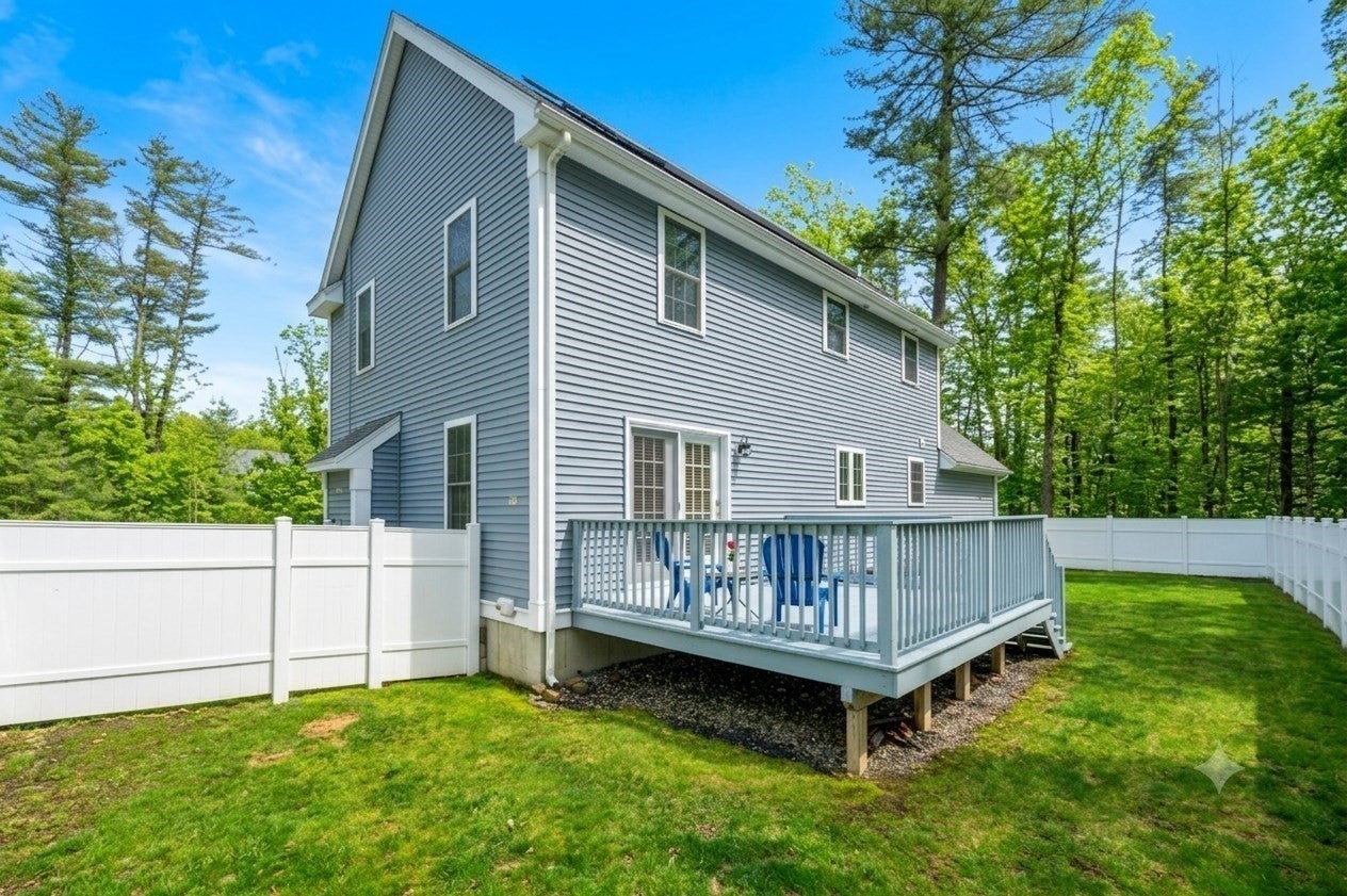 17 Mason Ln