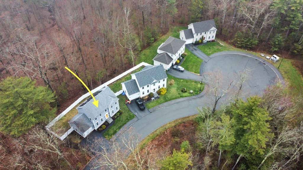 17 Mason Ln