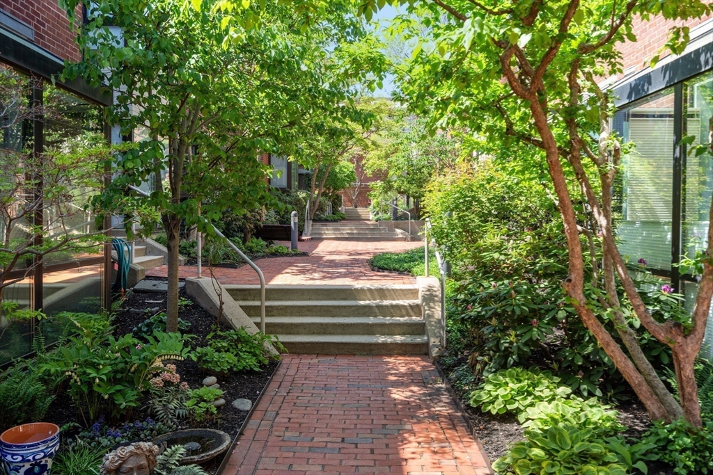 30 Shipway Pl 30