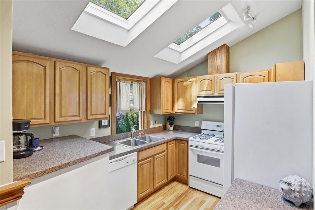 3 Benjamin Road, Shirley, MA Photo #13