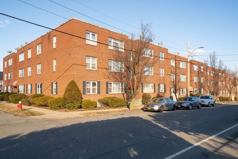 Photo of 949 Hampden Street #3A, Holyoke, MA 01040 (MLS # 73559691)