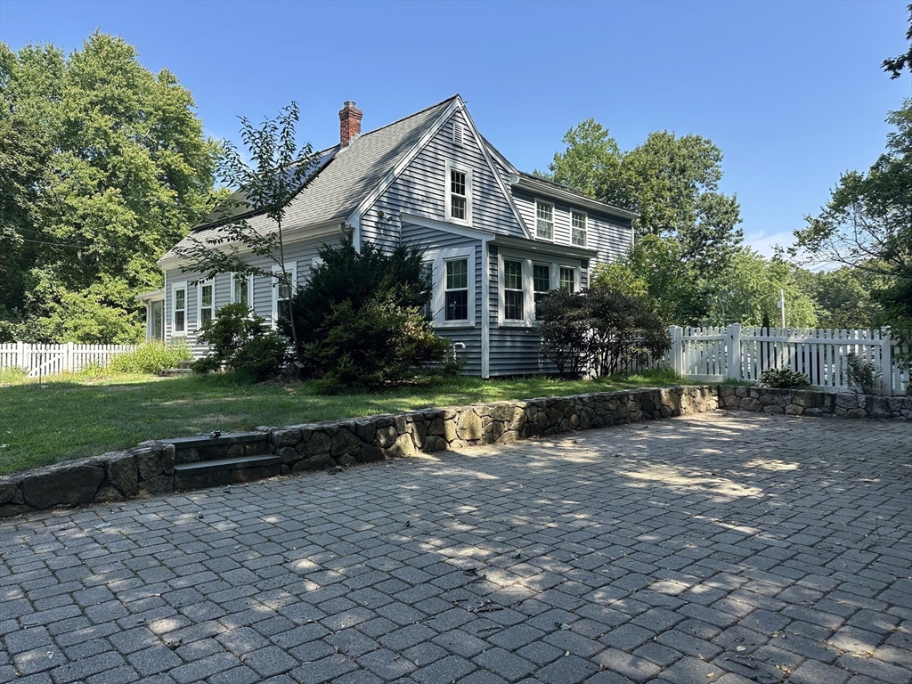 33 Dunstan Rd