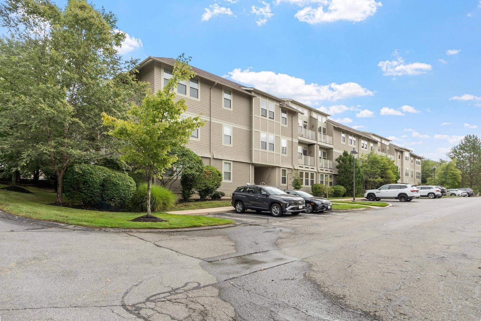 1 Harvest Dr #108, North Andover, MA, 1 Harvest Dr #108, North Andover, MA Photo #26