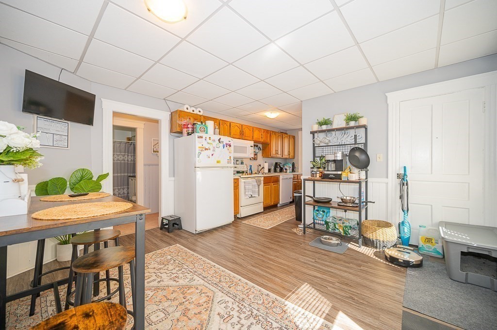 171 Oak Street 2