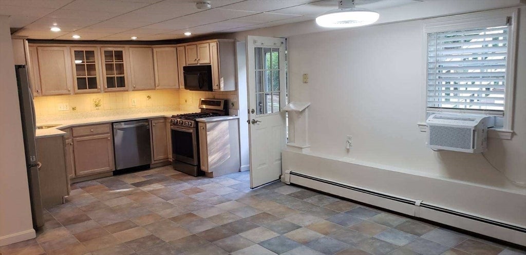 27 Tayla Drive #1, Weymouth, MA Photo #4
