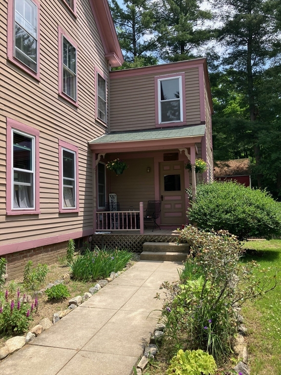 98 Mechanic St