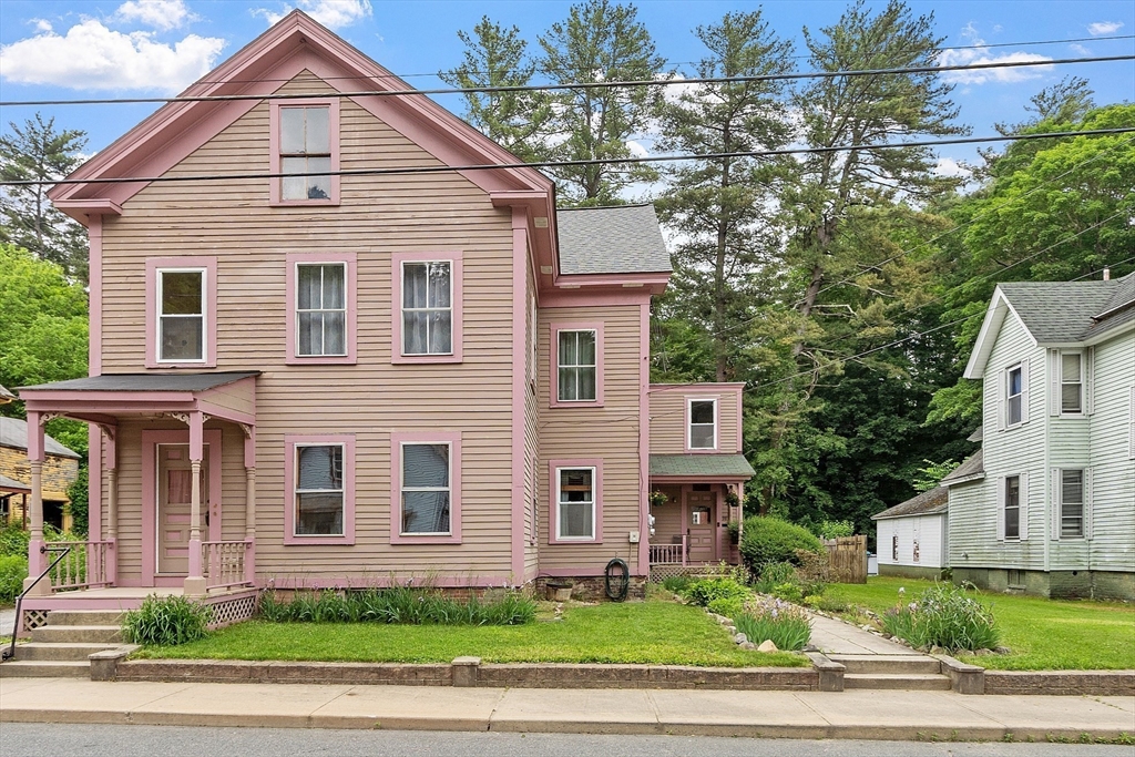 98 Mechanic St