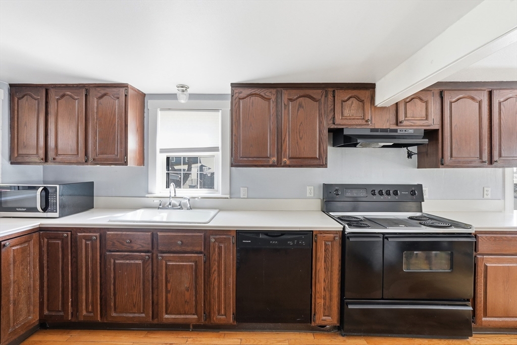 609 Willard St, Leominster, MA, 609 Willard St, Leominster, MA Photo #3